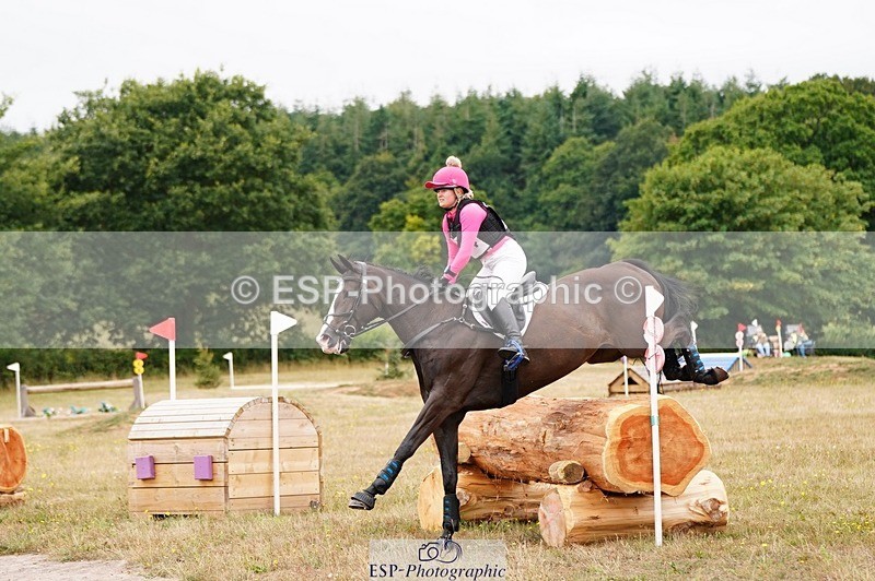 250803A-104206-10308 - L-504-Chloe.Williams-FIRST.LADY