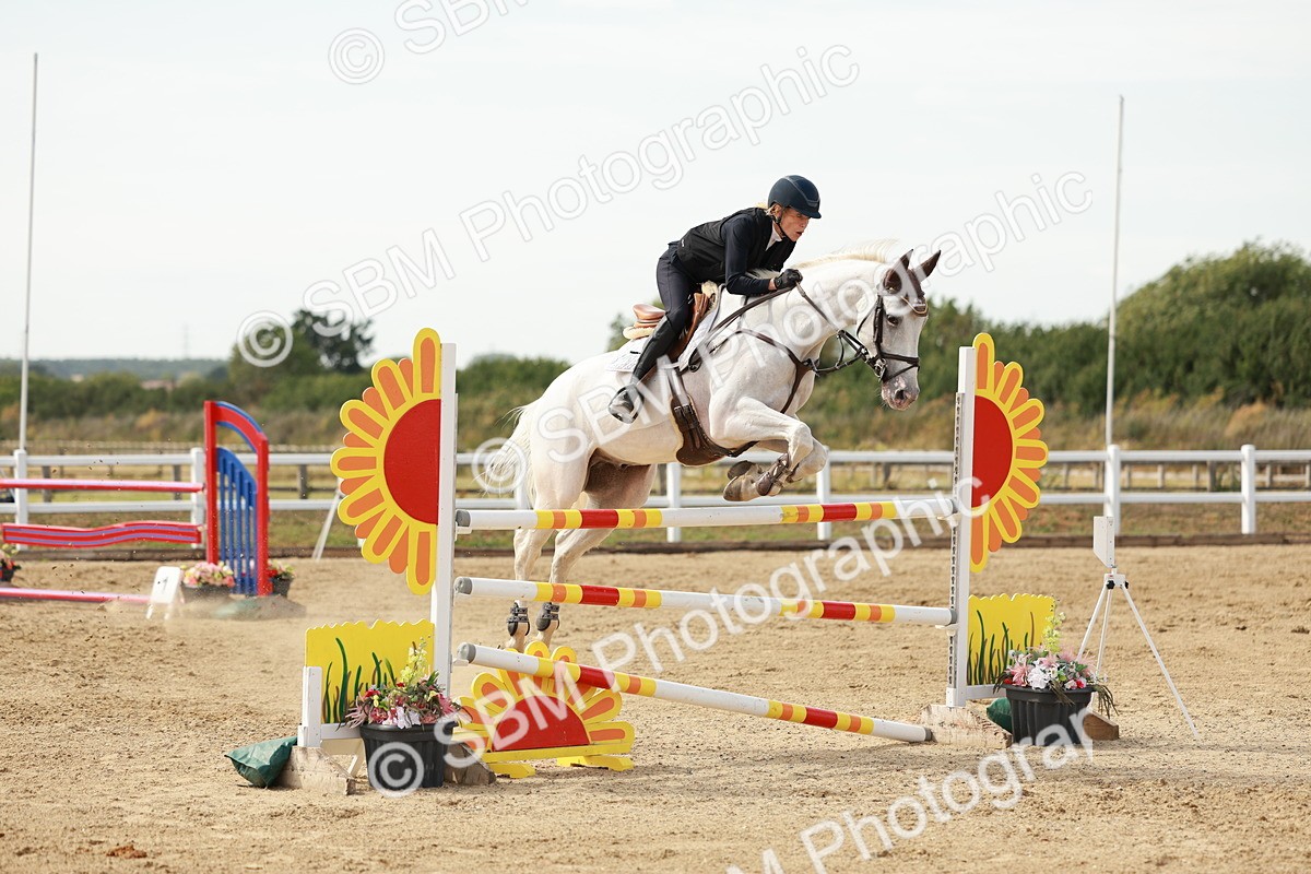 SBM_008253 - Class 4 - Senior Foxhunter - 1.20m Open