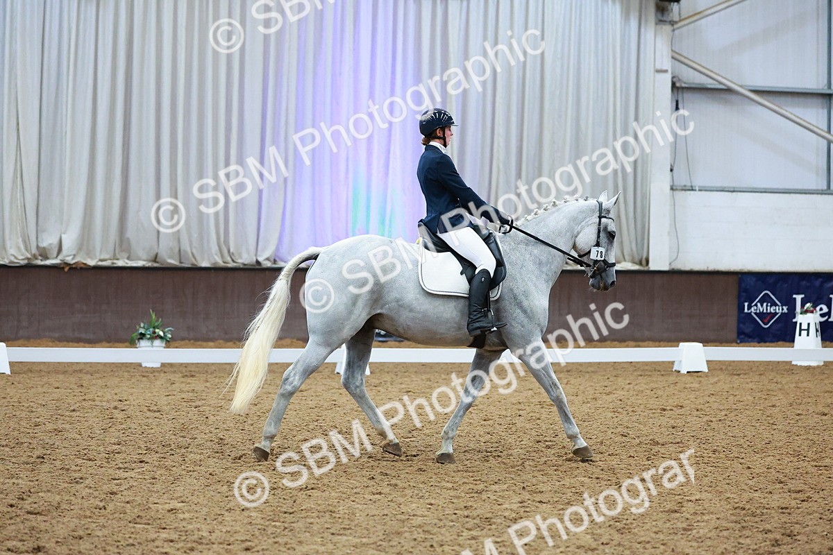 SBM_004081 - Class 12 - E2 Championship - 14.50-15.53