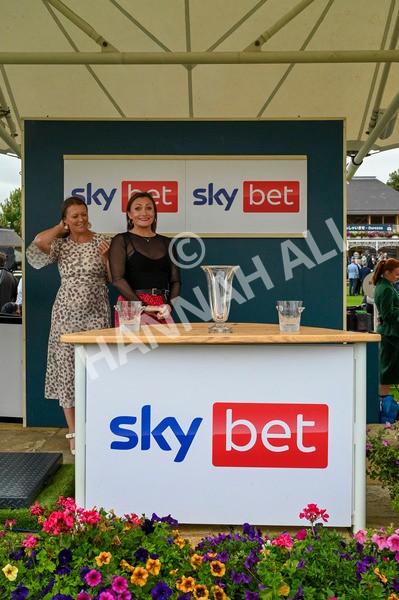 210824-Race 5-Extensio-5782 - Race 5 4.10pm Sky Bet Stayers Handicap