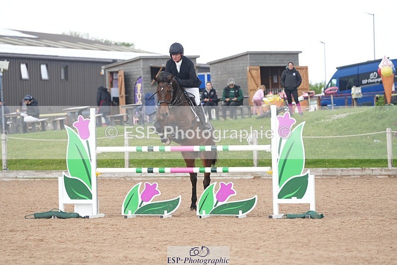 260508-095811-04749 - Cls 12 Snr Foxhunter