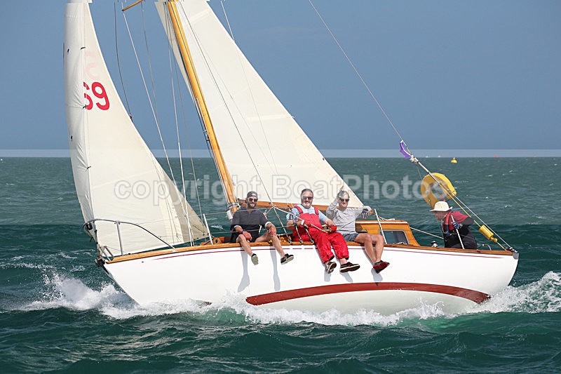 150627 SC69 WT7A0768_S - ROUND THE ISLAND RACE - SATURDAY 27th JUNE 2015