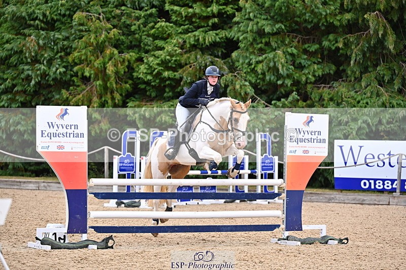 250802A-125227-03187 - C-140-Clare.Pascoe-MR.QUINN