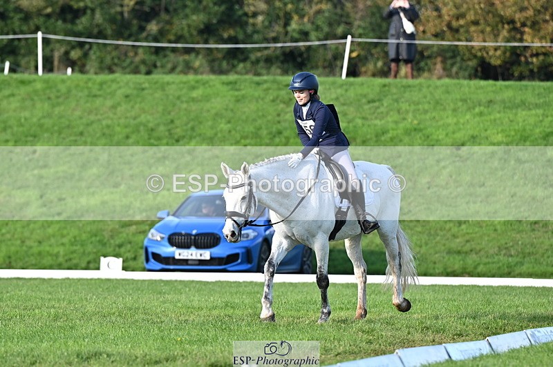 251024A-103620-08083 - F-456-Sophie.Hilliard