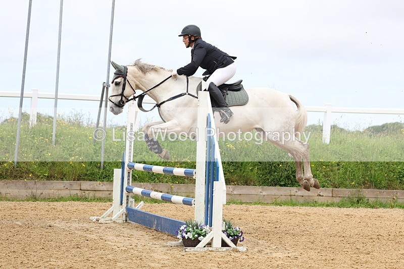 3E7A6259 - Class 4: Senior British Novice/90cm open