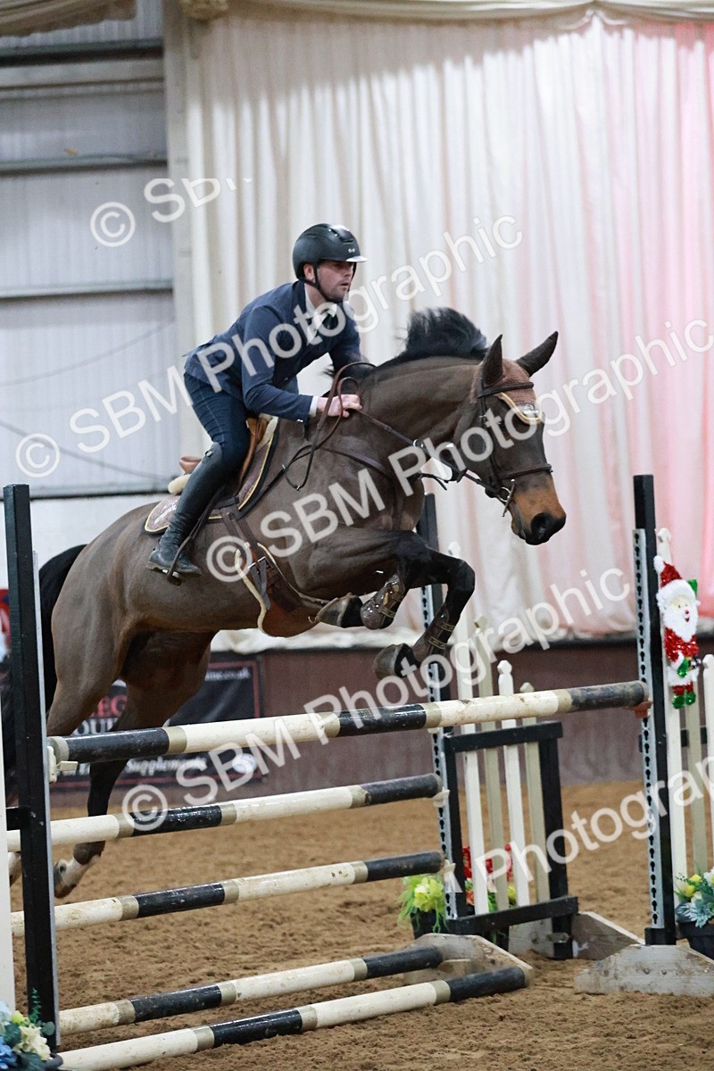 SBM_001399 - Class 5 - Senior Foxhunter 1.20m