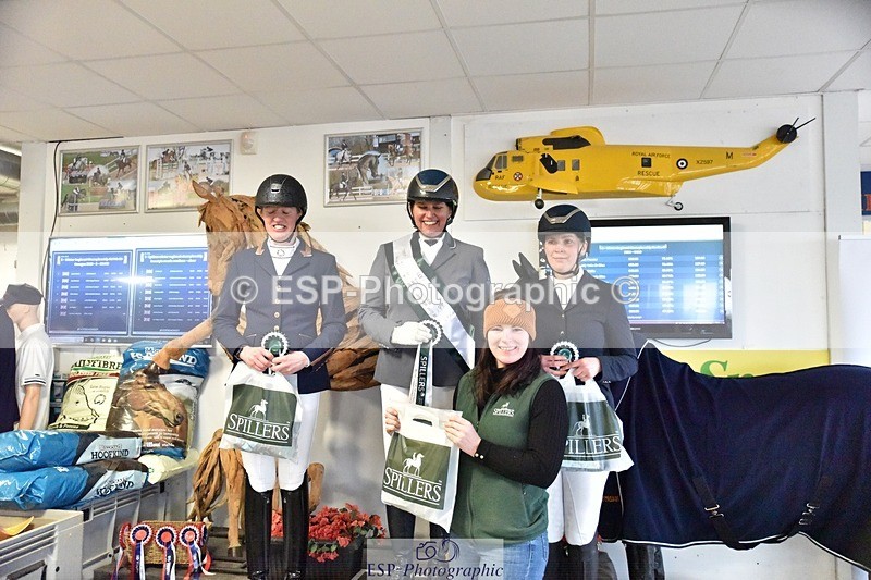 250214-130850-00360 - Freestyle Medium Silver Presentation