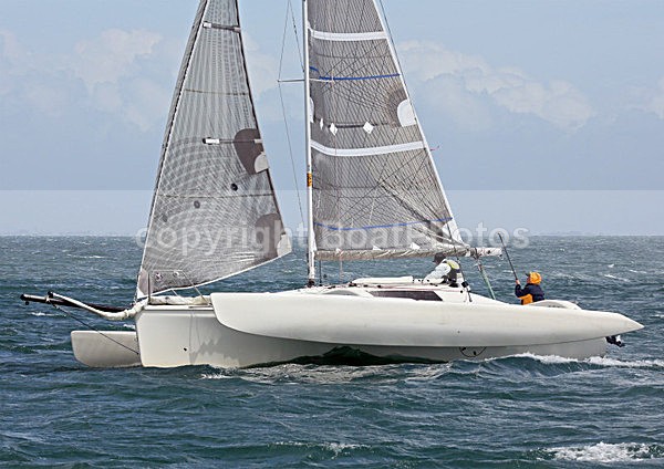 120630 AUT X 311 WT7A2460 - ROUND THE ISLAND RACE - 30th June 2012