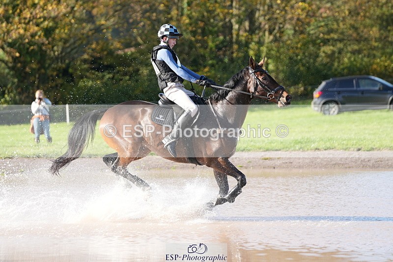 251024A-125227-10840 - B-142-Harry.Hodge