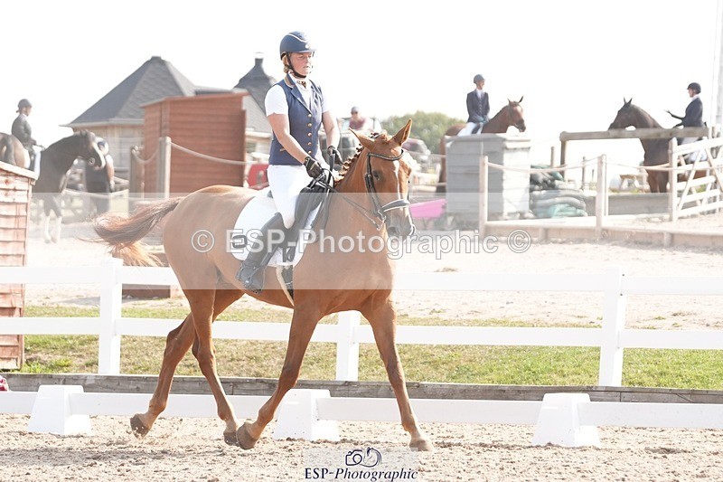 250817-101100-08302 - 051-Alana.ShaplandForever.Autumn.DS