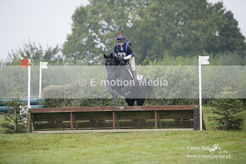 WWHT 171021 0189 - Novice Restricted (0.80m)  17/10/21