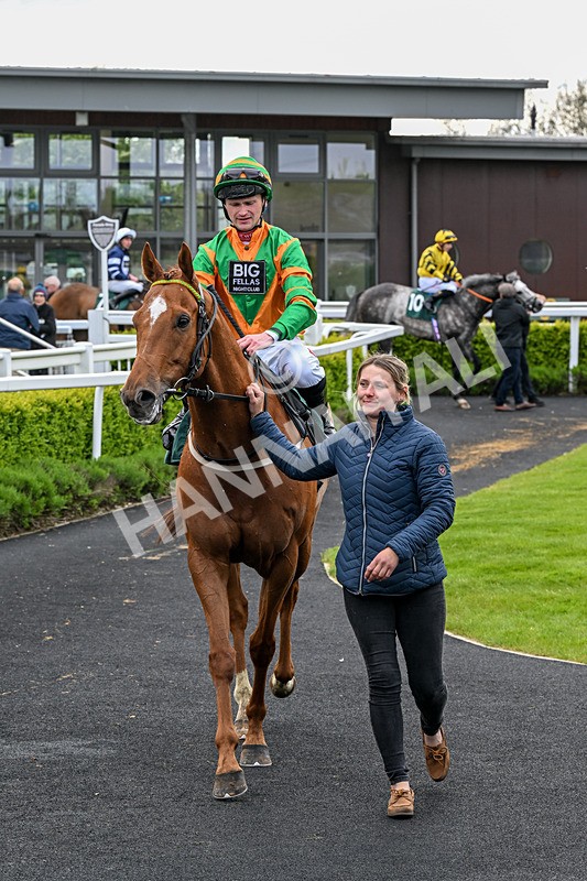 110526-Race 4-Irish Dancer-0898 - Race 4 4.00pm Download The Raceday Ready App Handicap
