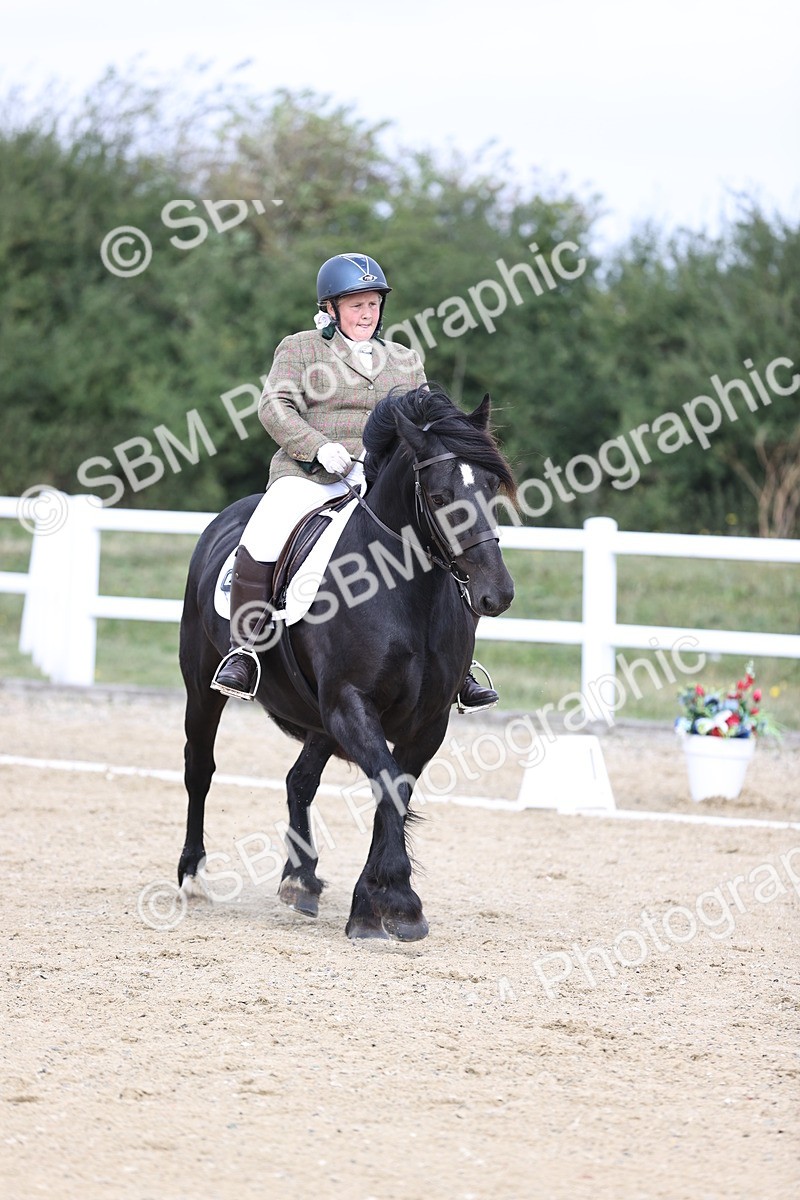 SBM_016738 - Class 14 Novice 23 - 11.53-12.56