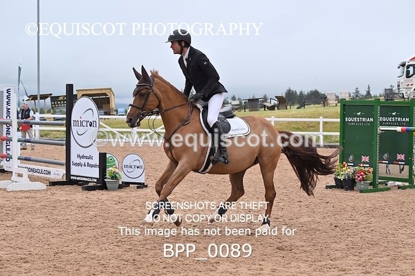 BPP_0089 - CLASS 25 SUN HOYS Redpost Equestrian Senior Foxhunter Second Round