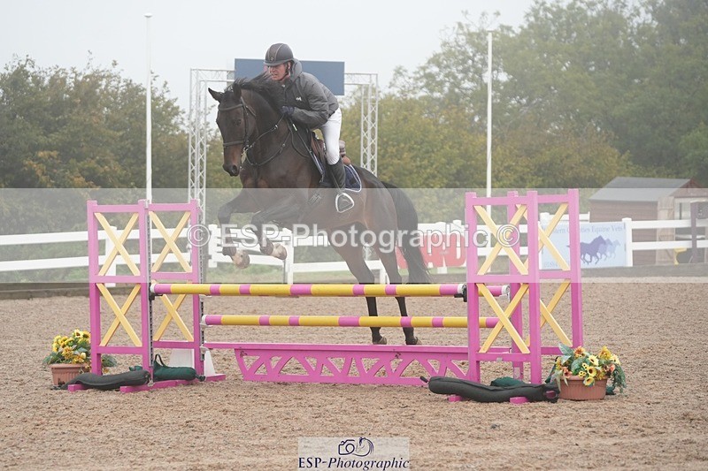 251003-104114-00097 - Cls 6 British Novice and 90cm