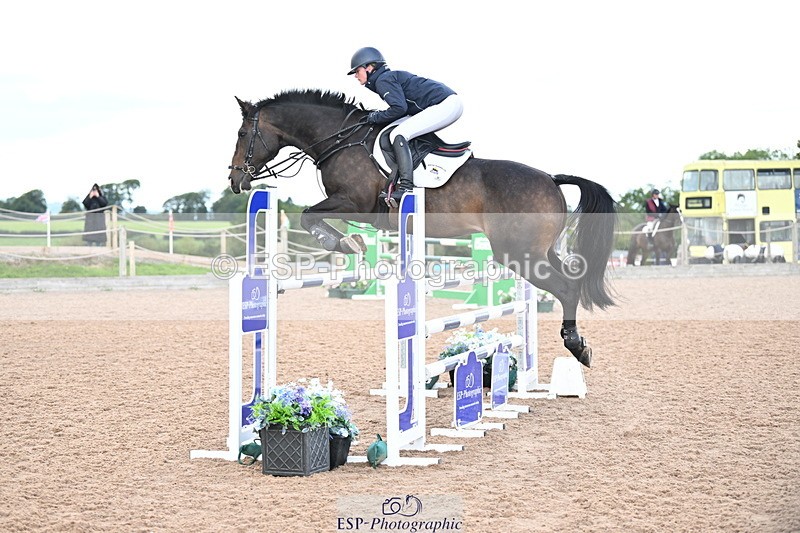 240912A-122711-01472 - Cls 3 Snr Foxhunter