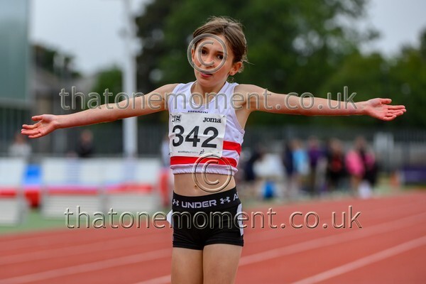 Age25SUN-921038 - Track Female Set Two