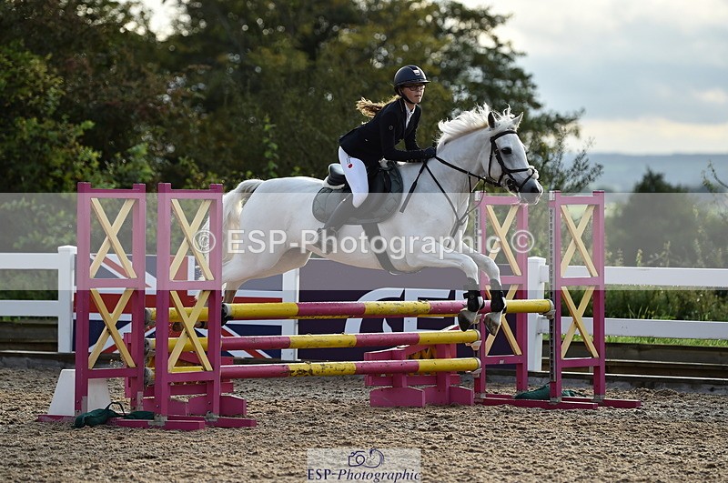 220829A-182636-00561 - 90cm classes