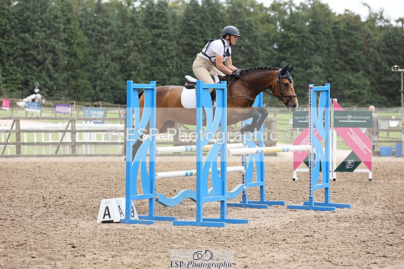 240804-124318-13368 - 514-Annie_Berry-SWANVIEW_DELTA_DAWN