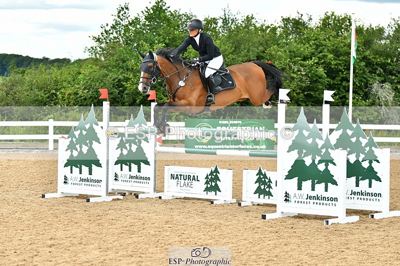 230721A-142312-06883 - Cls 22, 1 Star Gold 1.30m