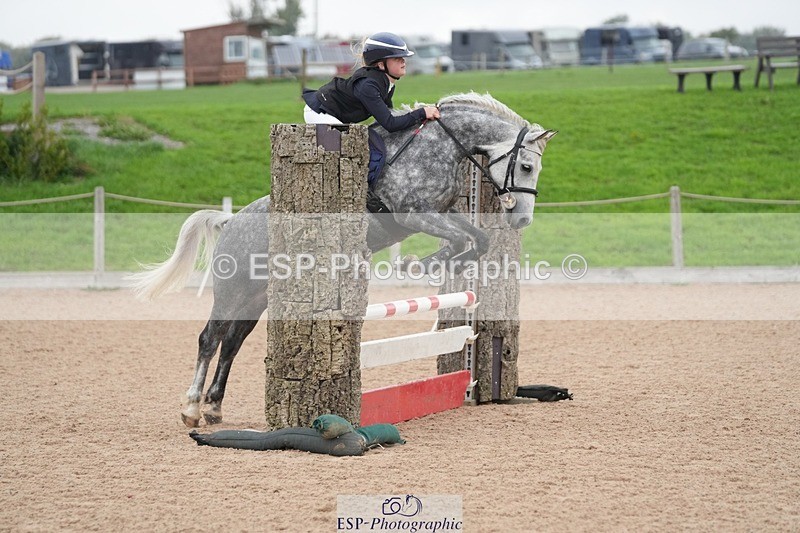 250920-101844-00587 - Cls 5 Pony British Novice and 80cm