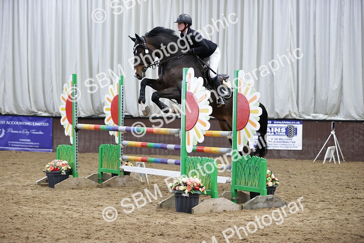 SBM_001524 - Class 4 - Senior Newcomers/ 1.10m Open