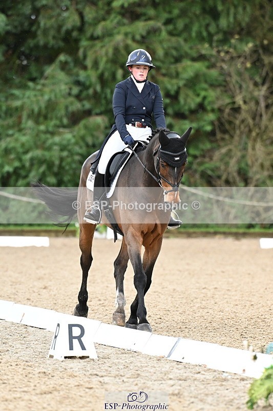 251023A-115712-02121 - B-140-Charlotte.Ward