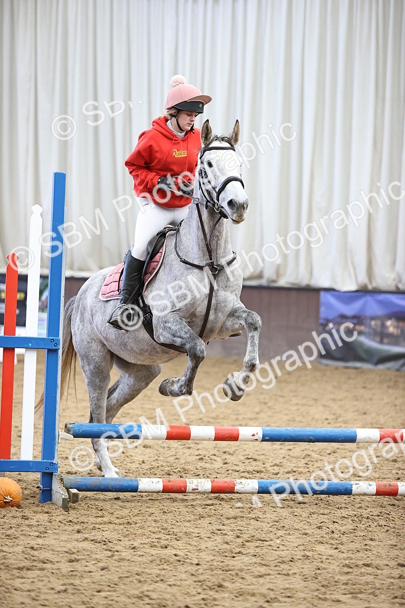 SBM_001443 - Class 3 - Horse & Hound 60cm
