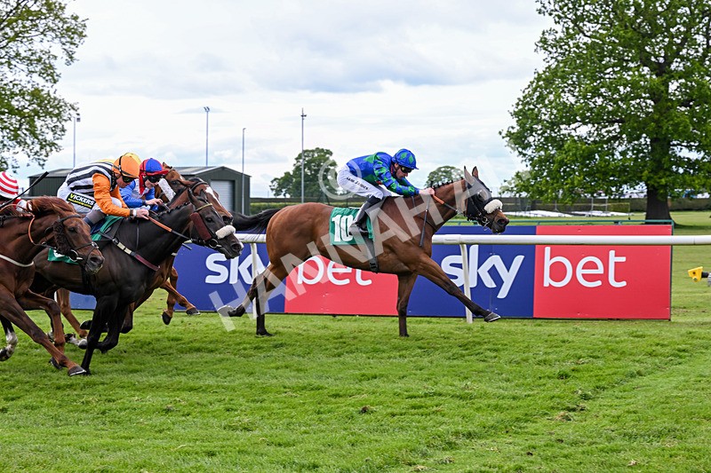 160526-Race 5-Military Leader-9852 - Race 5 4.12pm Sky Bet Extra Places Handicap