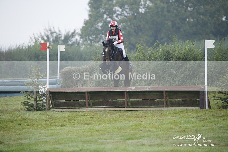 WWHT 171021 0117 - Novice Restricted (0.80m)  17/10/21