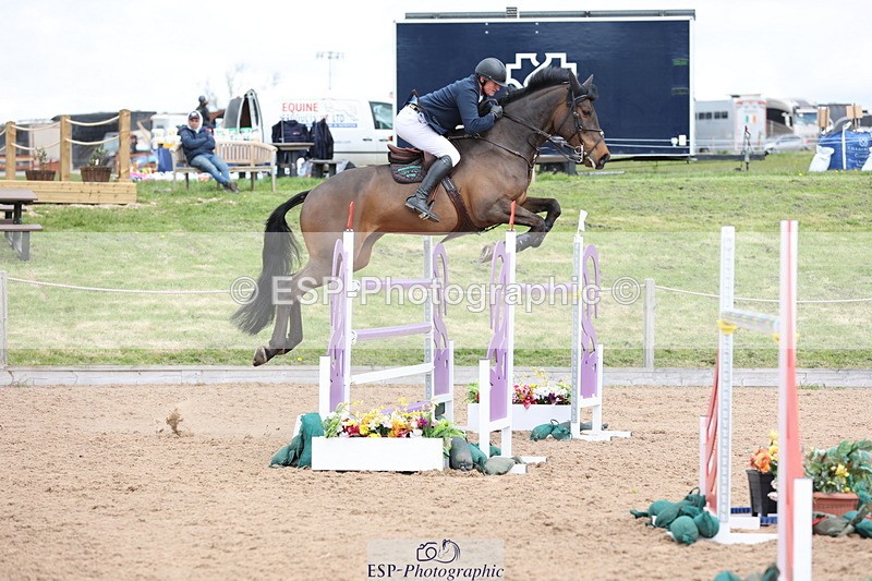 240419A-123850-07358 - Cls 6, 2 Star Medium Tour 1.35m