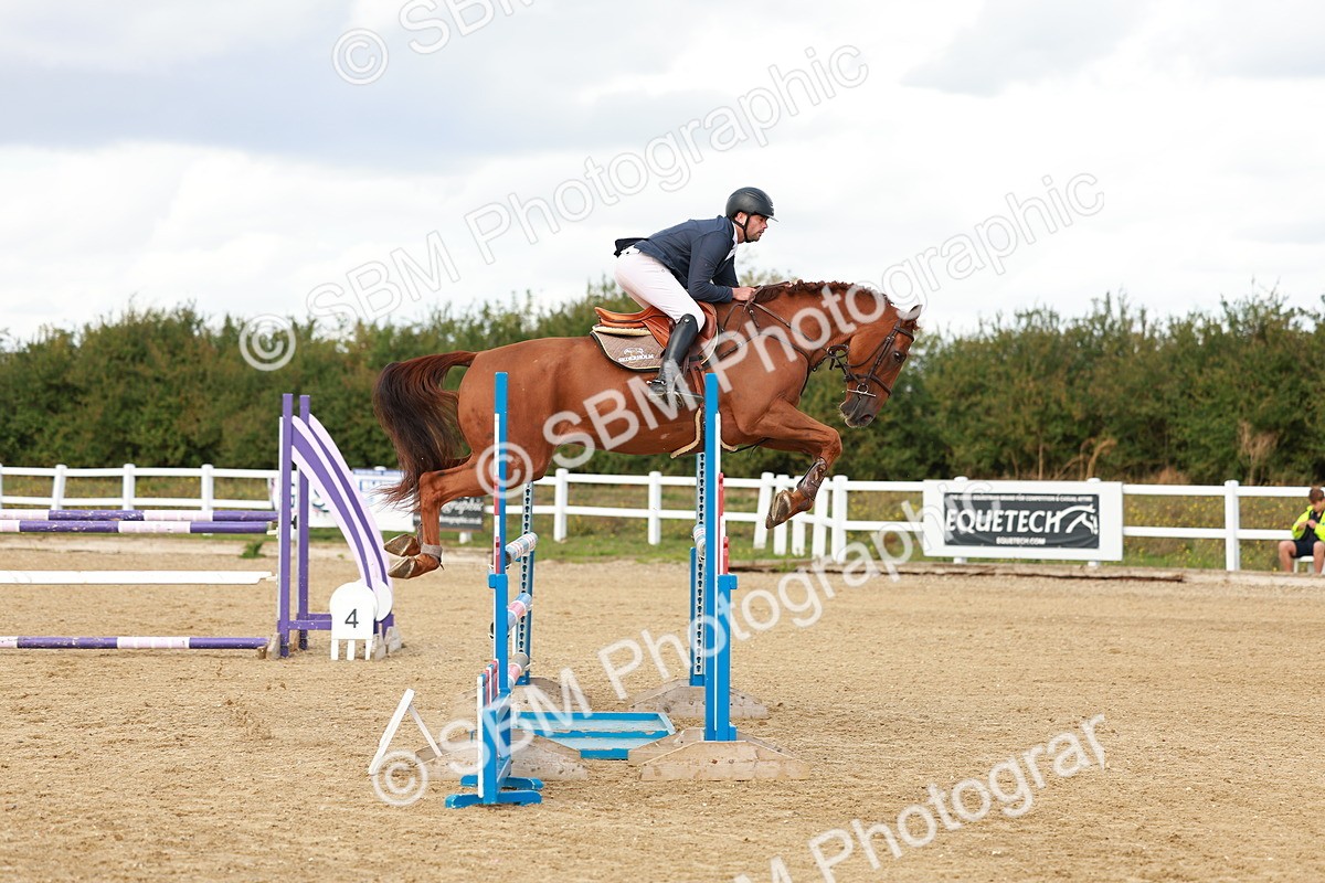 SBM_001266 - Class 4 - Senior Newcomers - 1.10m