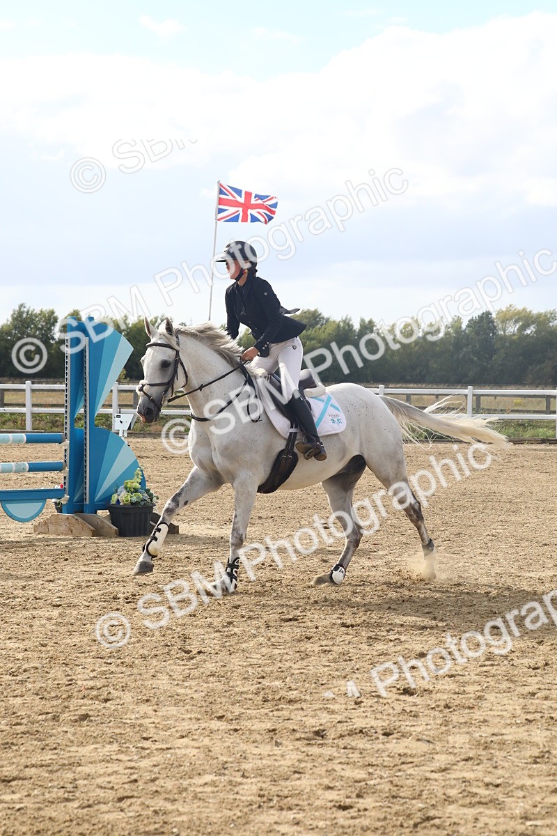 SBM_008033 - Class 12 - 90cm Champs