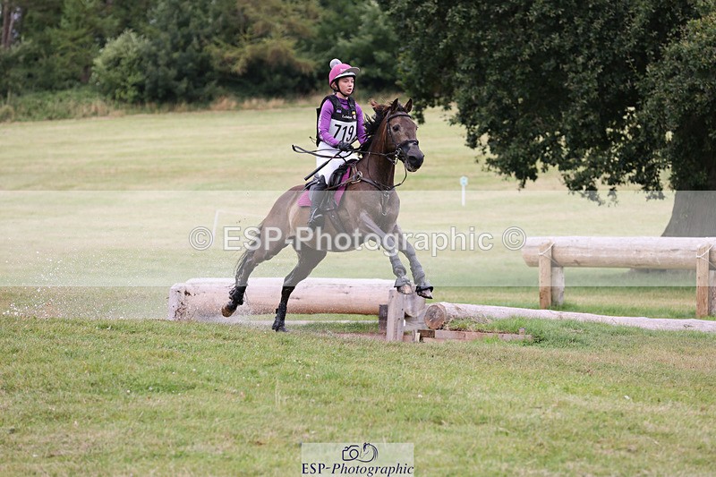 240825X-154631-36337 - 80cm XC 15.30 to 16.30