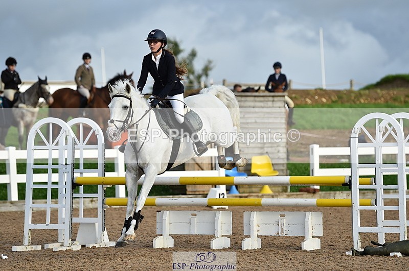 220829A-182726-00563 - 90cm classes