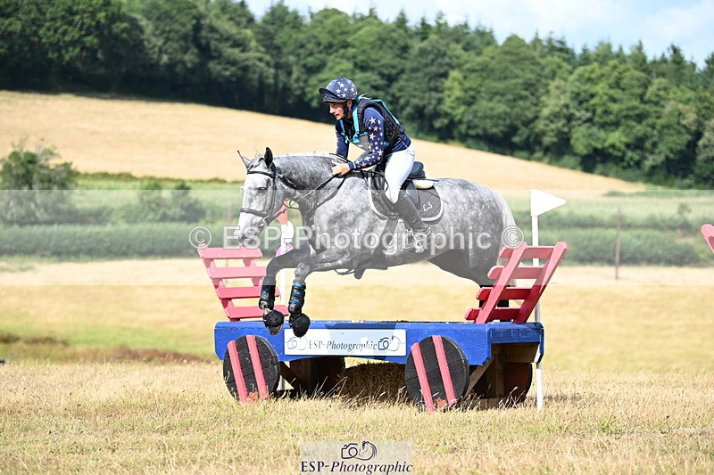 250803A-162153-16951 - Q-754-Leigh.Smallacombe-CRUISING.CARRA