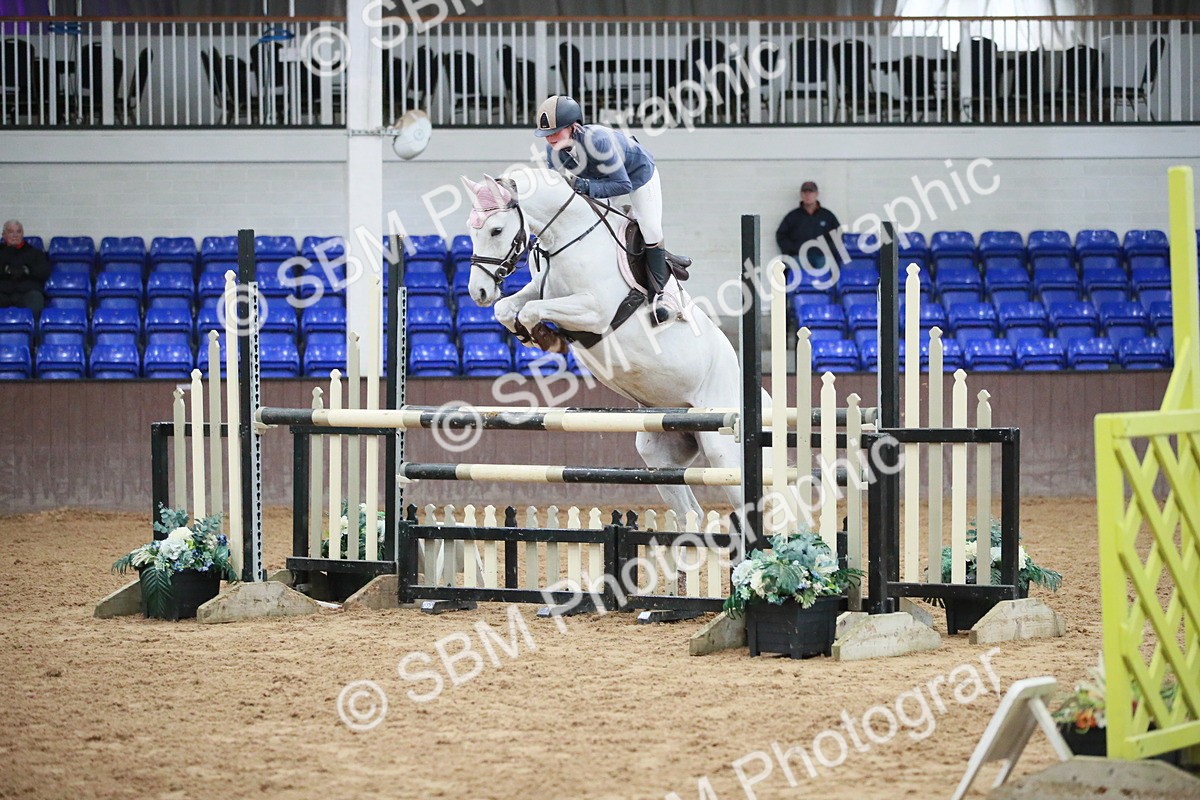 SBM_000990 - Class 4 - Senior Newcomers - 1.10m Open