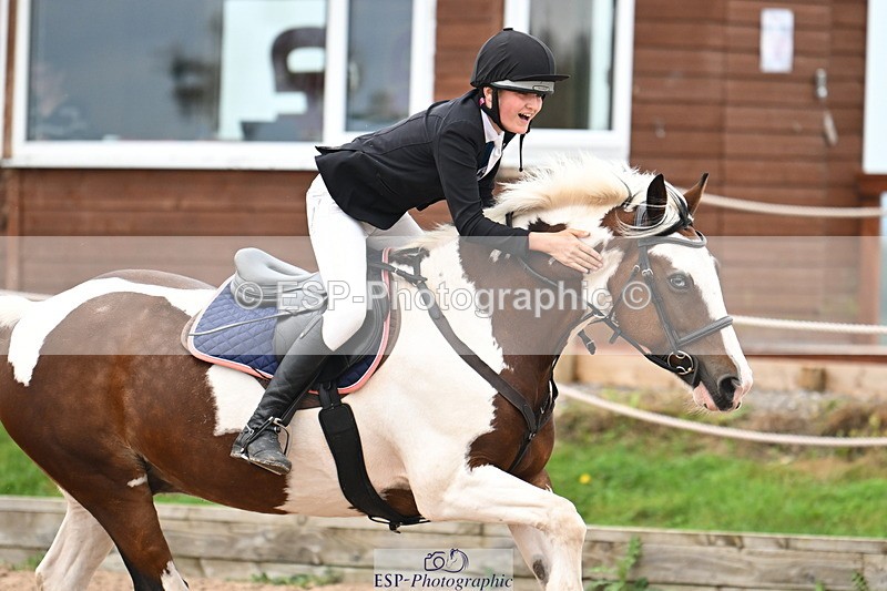 240907A-131118-01906 - Cls 3 Pony Medium Team 80cm & 90cm