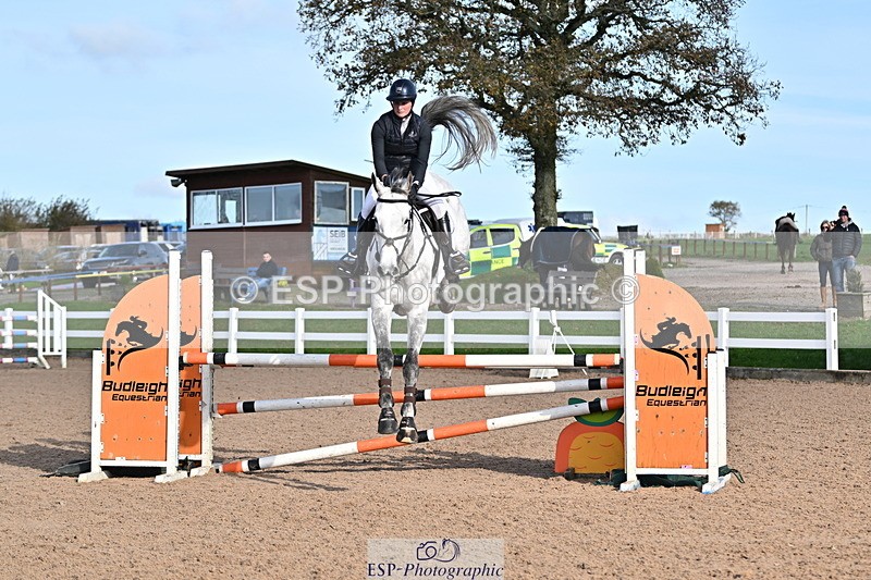 241113A-130155-00637 - Cls 04A&B Snr Newc & 1.10m Open