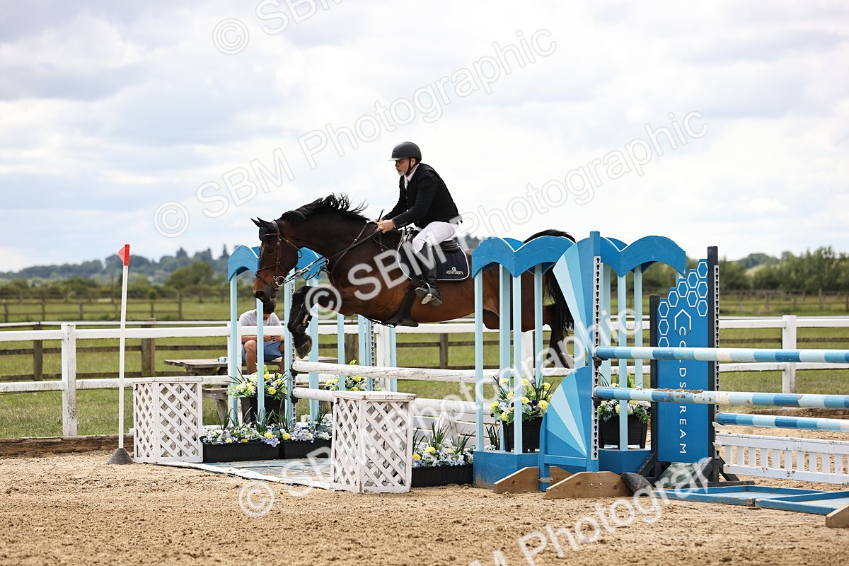 SBM_003159 - Class 11 - Senior Newcomers - 1.10m