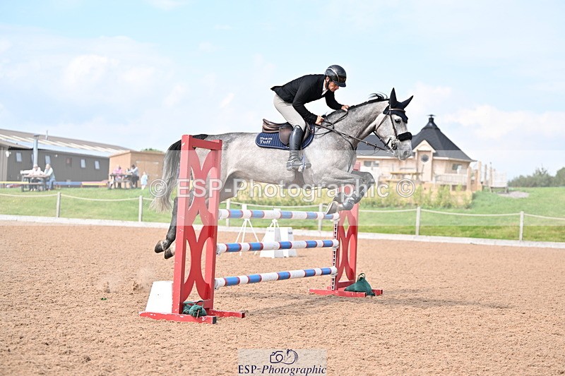 240828A-143940-00966 - Cls 4 Snr Newcomers and 1.10m Open