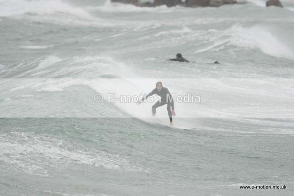 SU 110509-13 - Surf May 09