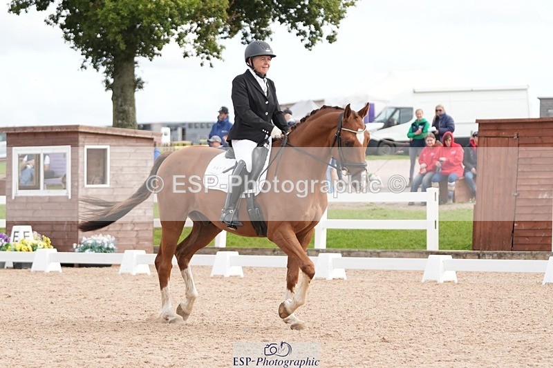 250906-112111-01596 - 007-Karen.DanceHevans.Sign.of.the.Times