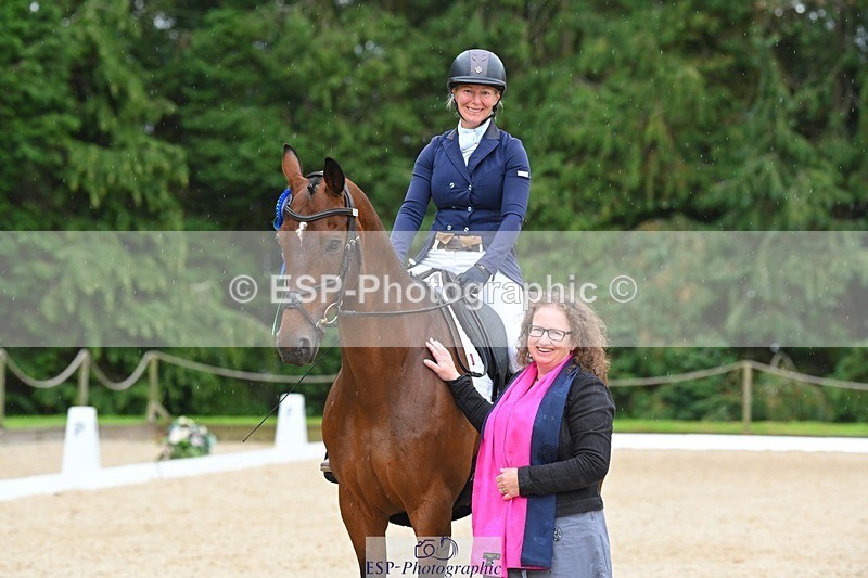 230813-162912-08322 - Medium Bronze Presentations