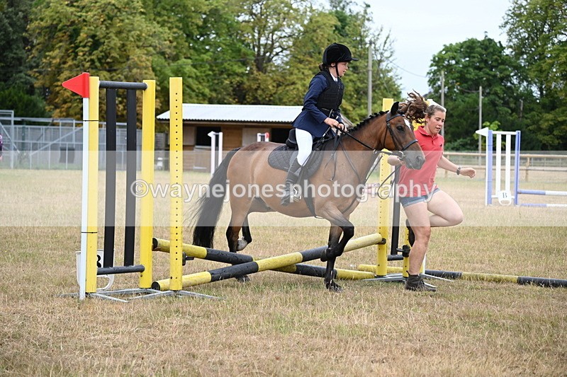 WJ6_9446 - Class 12 Minimus Jumping 45cm