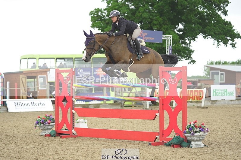 230730A-133418-10138 - Cls 27 Chard Grand Prix