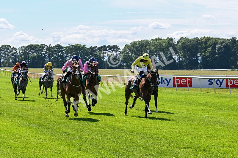 160624-Race 1-Alice Fairfax-8300 - Race 1