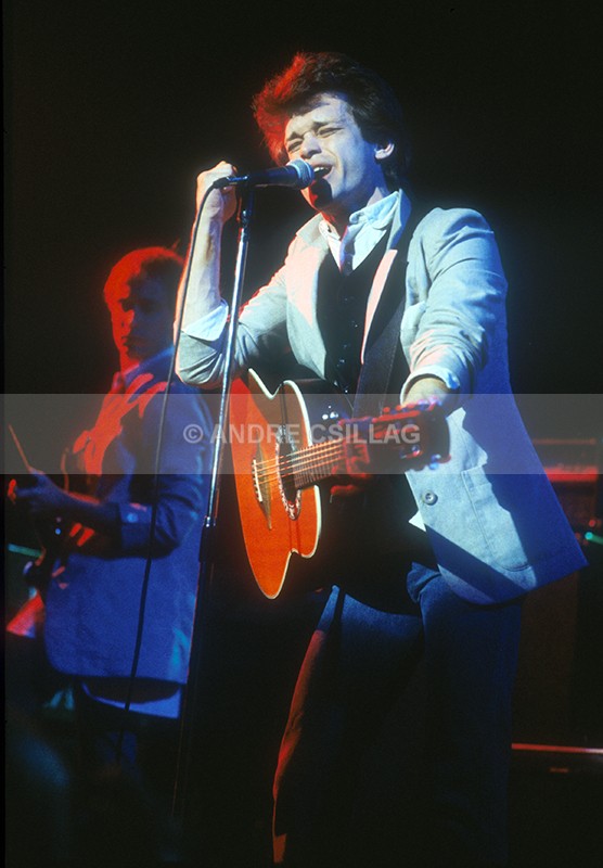 JOHN MELLENCAMP - M..