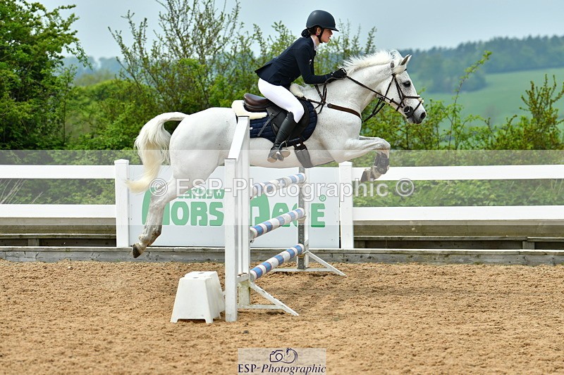 230514A-131821-02922 - Cls 25 Pony Foxhunter & 1.10m Open