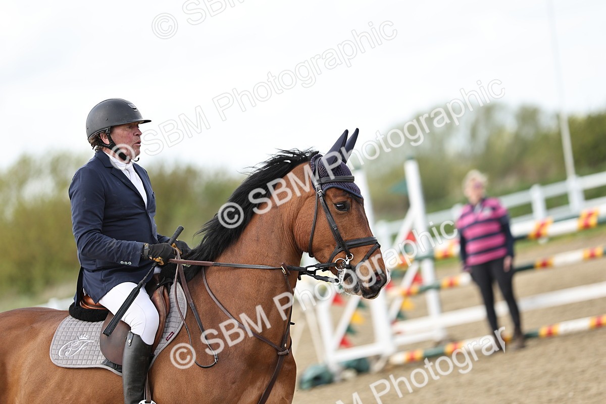 SBM_001159 - Class 4 - Senior Newcomers - 1.10m